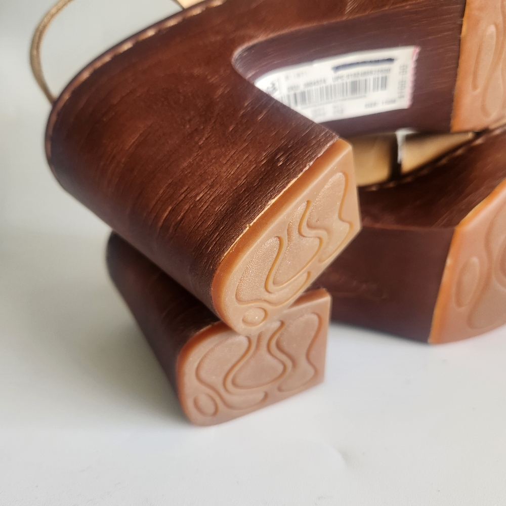 NWT  BORN Hartley Platform Sandals Natural Tan Size 11 - Picture 9 of 15